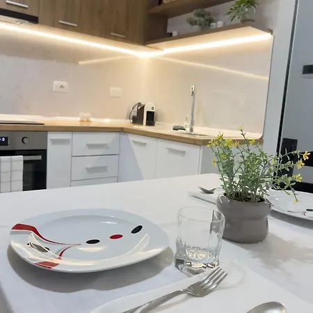 Apartment Boulevard - *